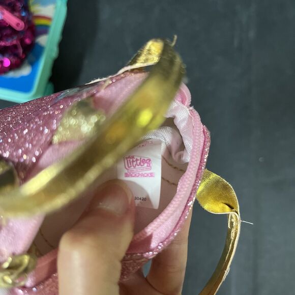 8 Doll Accessories Travel Lot Rolling‎ Luggage,Purse,Backpack,Toothbrush Set Etc - Picture 12 of 12